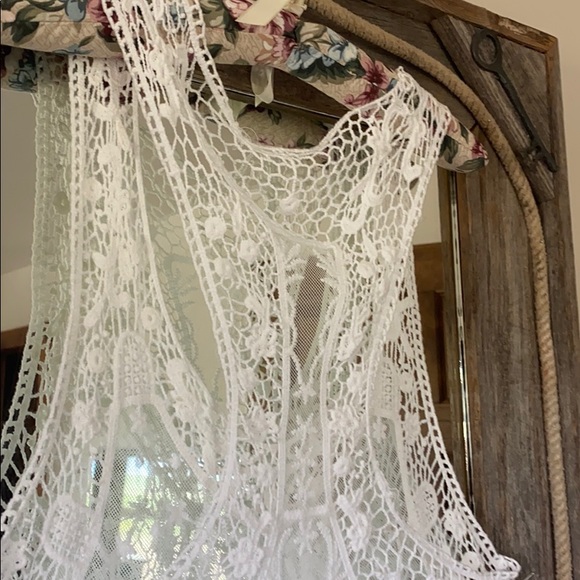 BOHO BEAUTIFUL LACE CROCHET TOP - Picture 9 of 9